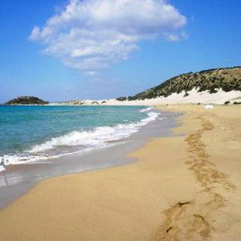 O româncă, consilier local în Padova, a rămas noaptea pe plajă în urma unui incident rasist