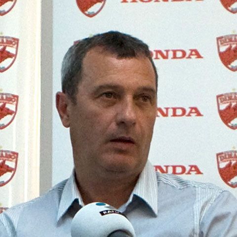 Dinamo are doi antrenori principali