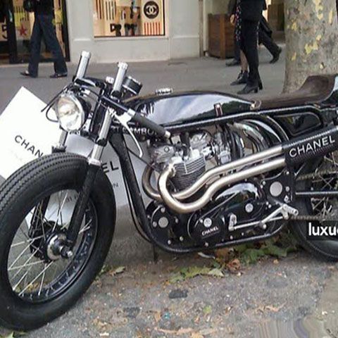 A fost realizată bicicleta exclusivă pentru Chanel