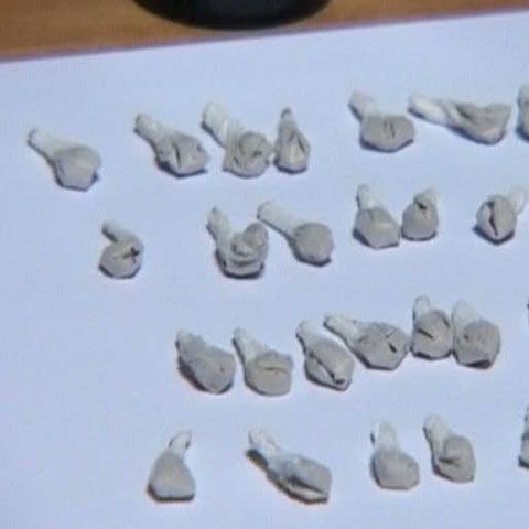 Face trafic cu heroină la numai 12 ani