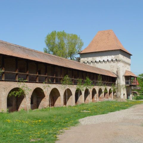 Cetatea Târgu Mureş ascunde între ziduri artă, legende şi istorie