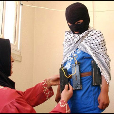 Dezvăluire şocantă în Pakistan: Talibanii antrenau copii pentru atacuri sinucigaşe cu bombă