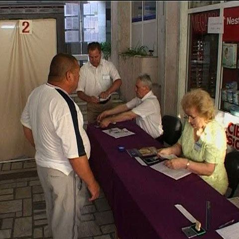 Observatori moldoveni anunţă probleme la alegeri, în special în ceea ce priveşte întocmirea listelor