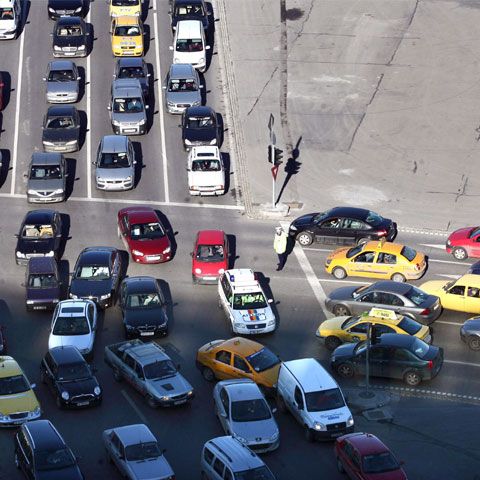 Traficul pe Centura de Vest din Ploieşti îngreunat din cauza unor noi lucrări de modernizare