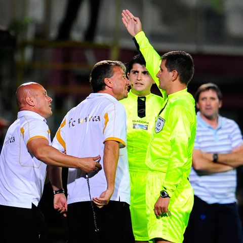 Georgian Ionescu, arbitrul Supercupei, a fost reţinut de la delegări în Liga I pe termen nelimitat