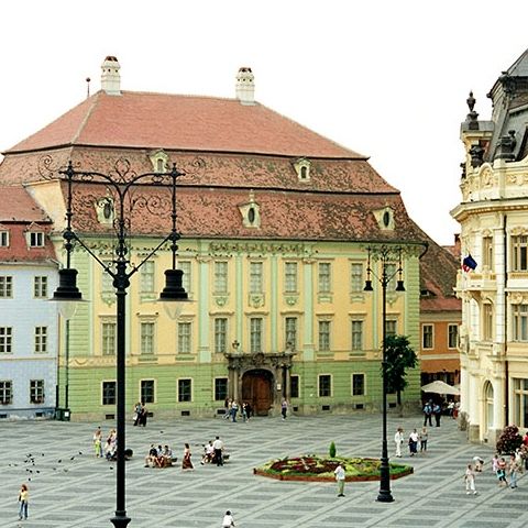 Muzeul Naţional Brukenthal a devenit marcă înregistrată şi va lansa un vin care îi va purta numele