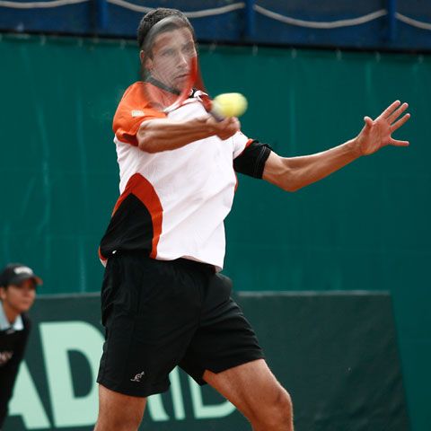 Tenis - Victor Hănescu a abandonat în turul 2 al turneului de la Gstaad