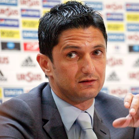 Răzvan Lucescu: "Mutu trebuia să plătească doar banii câştigaţi în perioada cât a jucat la Chelsea"