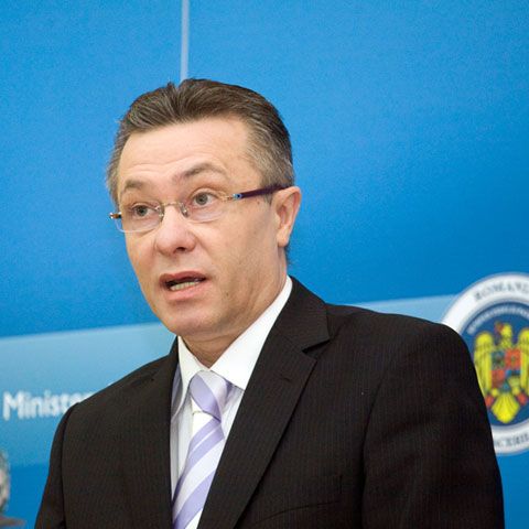 Diaconescu începe reducerile de posturi diplomatice în zona Europei de Vest