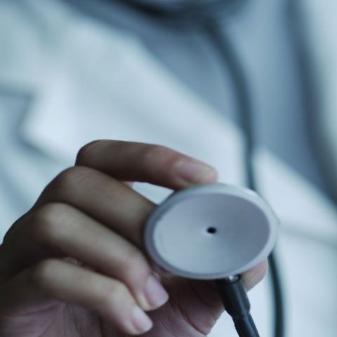 Ministerul Sănătăţii concediază şi apoi face angajări