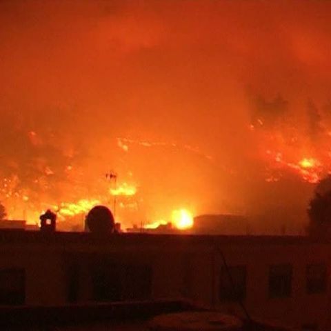 4.000 de persoane au fost evacuate în Canare, din cauza unui violent incendiu de pădure