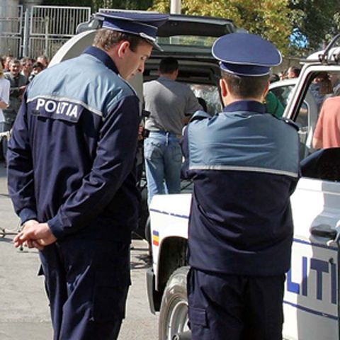 Poliţistul care l-a împuşcat pe un tânăr pentru că asculta muzică prea tare nu se afla în timpul serviciului