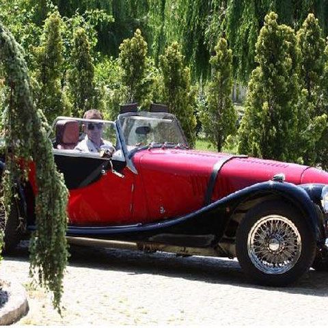 Promovarea turismului românesc, făcută de Udrea, nu prinde la colegii din politică. Majoritatea au ales destinaţii externe