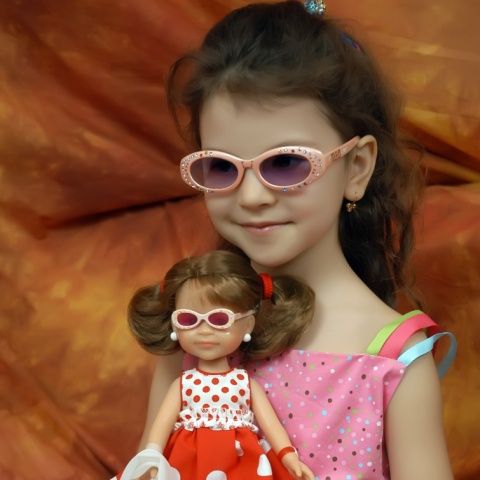 Copiii-vedetă sub 12 ani ar putea lucra cel mult o oră pe zi, prevede un proiect de lege