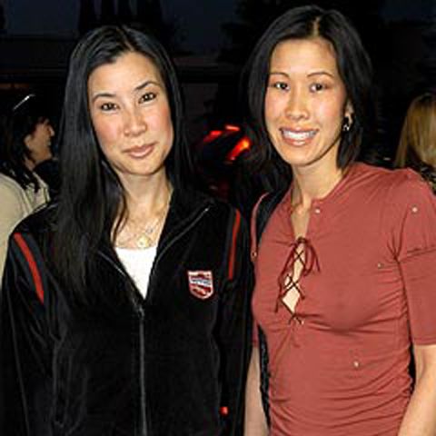 Clinton s-a întâlnit cu jurnalistele deţinute la Phenian şi care s-ar putea întoarce în SUA miercuri