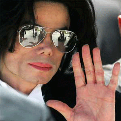 3 milioane de dolari din asigurarea de viaţă a lui Michael Jackson, încasaţi pe muteşte