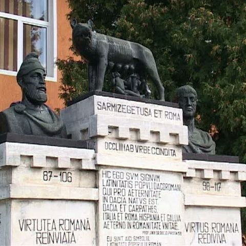Satul cu cele mai multe statui şi monumente se găseşte în Bistriţa Năsăud