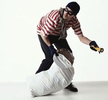  Un hoţ a rămas blocat două zile în seiful unei bănci din Grecia