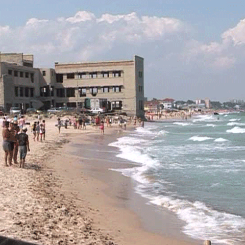 Supraveghetoarea elevilor înecaţi la Eforie Sud a certat un salvamar pentru că a salvat un alt elev de la înec