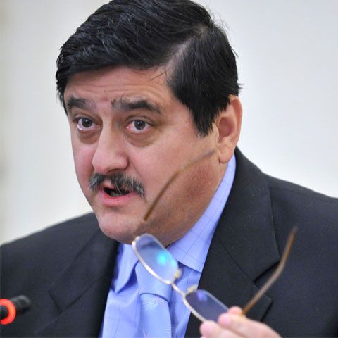 Niţă va tăia 260 de posturi de la Ministerul IMM-urilor