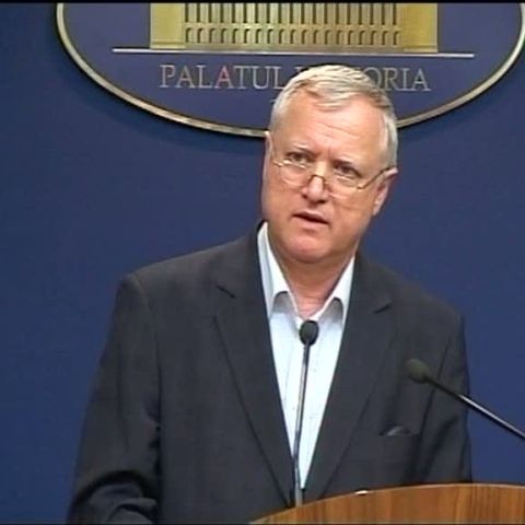 Potrivit Codului Muncii, doar angajaţii pot solicita concediu fără plată