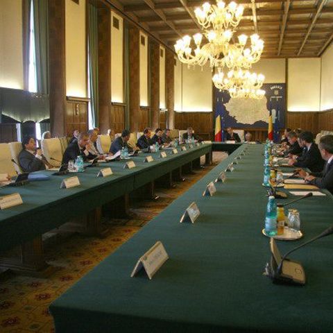 Restructurarea companiilor naţionale va fi tratată separat, a anunţat Guvernul