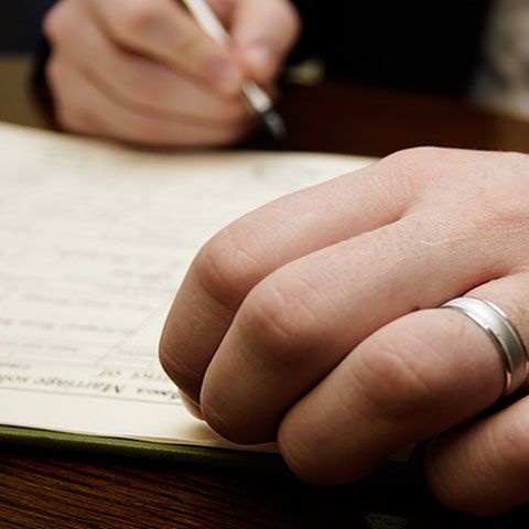 Munteanu (MT): Am semnat toate documentele, cu excepţia ordinelor de plată la bancă