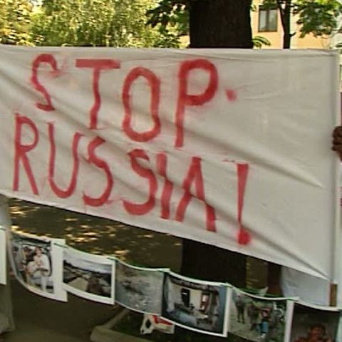 Manifestaţie la Ambasada Rusiei din Bucureşti, la un an de la război 