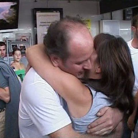 Marinarii români sechestraţi de somalezi s-au întors vineri acasă