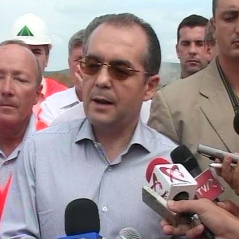 Statul va ţine cont la restructurări de câţi bugetari sunt într-o familie 