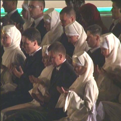 20 de cupluri musulmane şi-au unit destinele într-o ceremonie colectivă, în Bosnia 