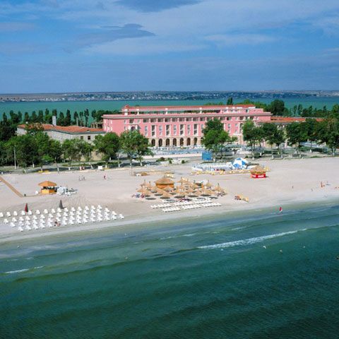 Hotelurile de cinci stele au intrat în programul "Litoralul pentru toţi"