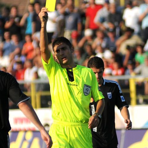 Doar granzii vor arbitri străini în Liga I