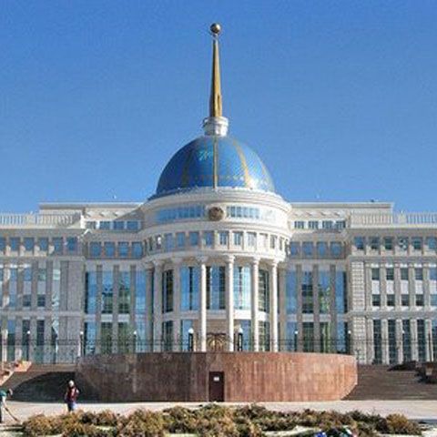 Talibanii au atacat cu rachete palatul prezidenţial din Kabul, cu două zile înainte de alegeri