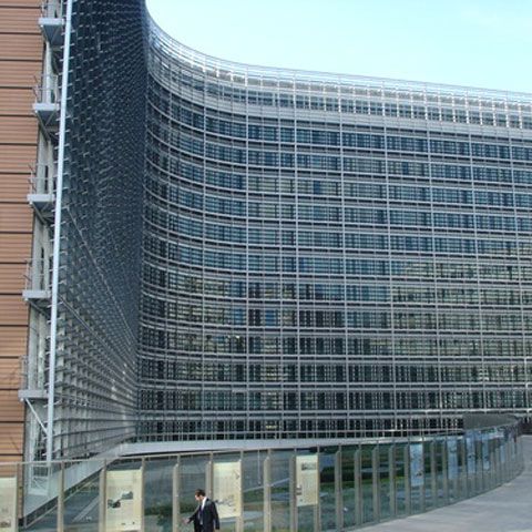 Bruxelles-ul propune noi măsuri de eficientizare a cooperării în combaterea fraudelor cu TVA în UE