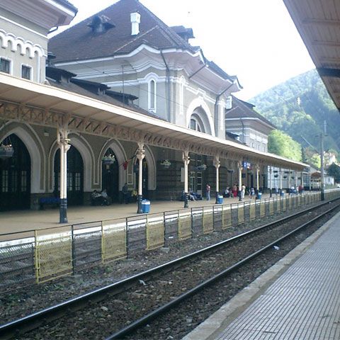 Primăria Sinaia a amendat CFR pentru că nu a întreţinut corespunzător toaletele din gară