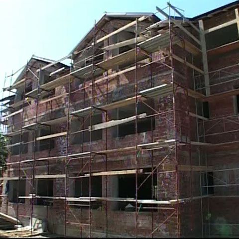 Lucrările la 200 de şcoli din Vaslui au fost sistate din lipsă de bani