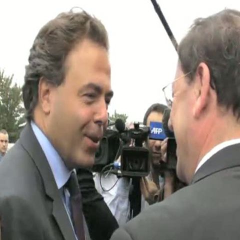 Sute de angajaţi ai unui supermarket francez au făcut figuraţie la vizita unui ministru 