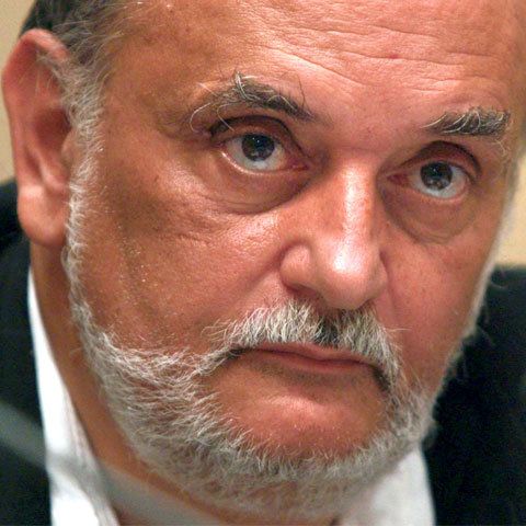 Audierea lui Dinu Patriciu în dosarul "Rompetrol" s-a amânat pentru o lună