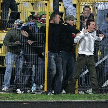 Dinamo - Slovan Liberec 0-2. Din cauza suporterilor, Dinamo riscă excluderea din Europa
