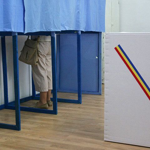 AEP alocă 600.000 de euro pentru soft-ul care depistează votul dublu şi arhivează listele electorale