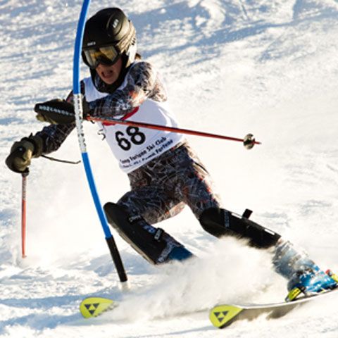 Doi schiori clujeni de 17 ani se pregătesc în Chile pentru olimpiada de la Vancouver