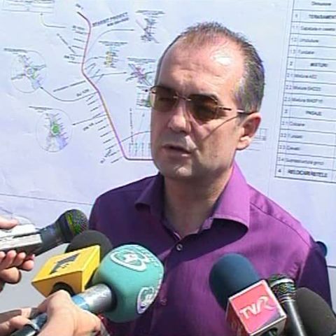 Emil Boc: "Aşa-i la români, dacă nu-i urmăreşti, nu-şi fac treaba"