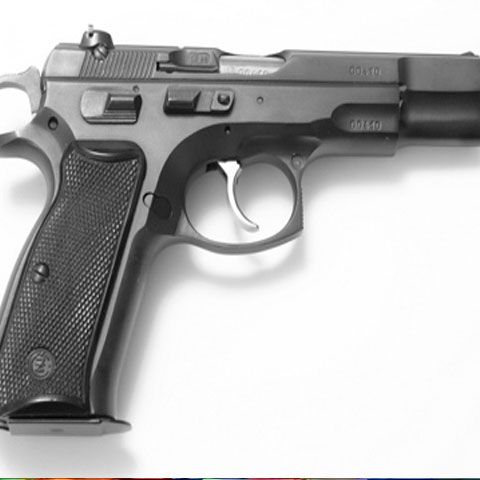 Scandal cu focuri de armă la Caracal după staborul din sediul Poliţiei. Cum comentaţi?