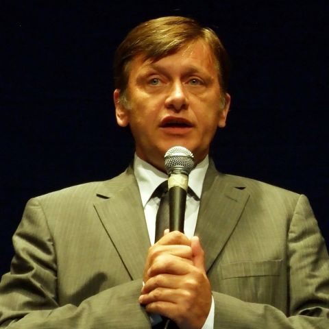 Crin Antonescu: Parlamentul a murit