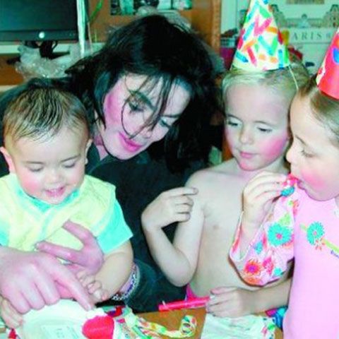 "Frankenstein" Michael Jackson: Megastarul făcea teste genetice pentru a avea copii perfecţi