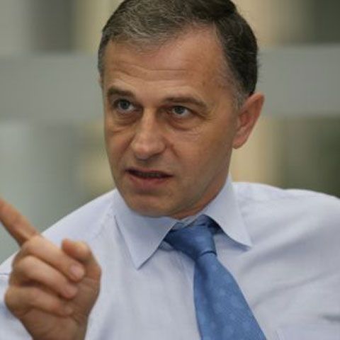 Geoană propune suspendarea plăţii creditelor la bănci pe 12 luni pentru IMM-uri, după model italian