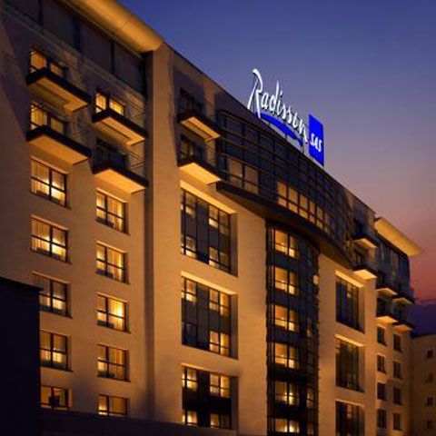 Madonna s-a cazat în apartamentul regal King Ferdinand and Queen Marie