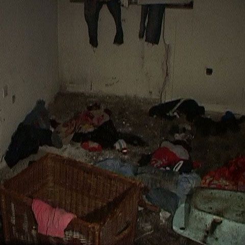 45 de oameni au fost evacuaţi dintr-o casă din sectorul 2 