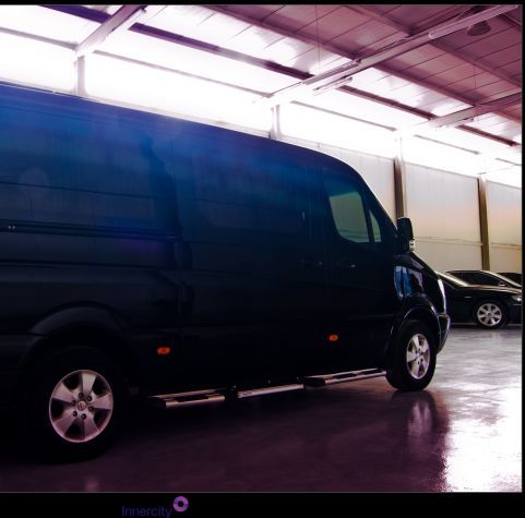 Madonna foloseşte o maşină blindată în România - GALERIE FOTO